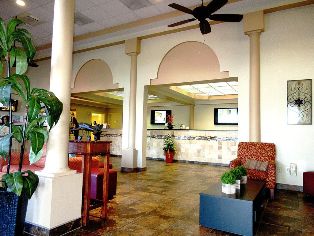 Roomba Inn & Suites At Old Town Kissimmee Exterior photo