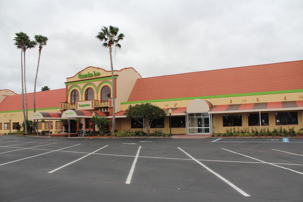 Roomba Inn & Suites At Old Town Kissimmee Exterior photo
